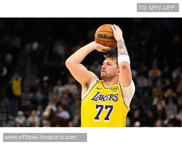 湖人医疗团队为东契奇量身定制护具旨在有效保护其腿部健康