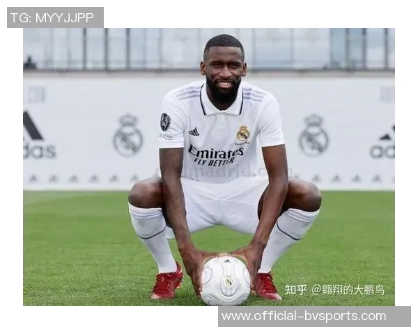 媒体人分析小杨现阶段重视数据表现与稳定发展而非单纯赢球的策略