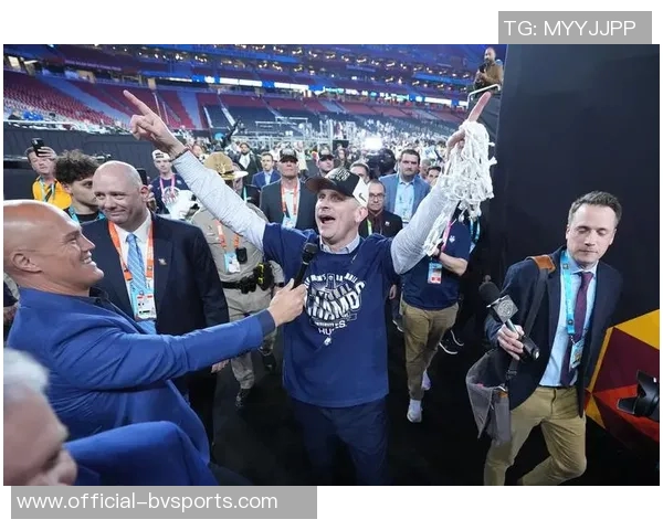 天空报道罗塞尼尔周三现场观战切尔西比赛随后接任球队主帅职位 天空报道罗塞尼尔周三现场观战切尔西比赛随后接任球队主帅职位