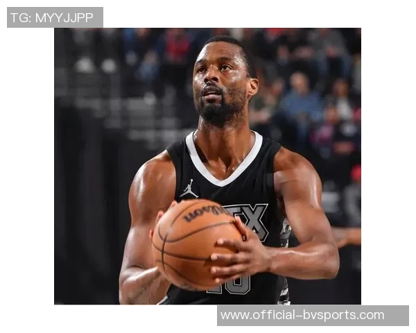 老将巴恩斯关键时刻连得7分助马刺赢球精彩海报发布